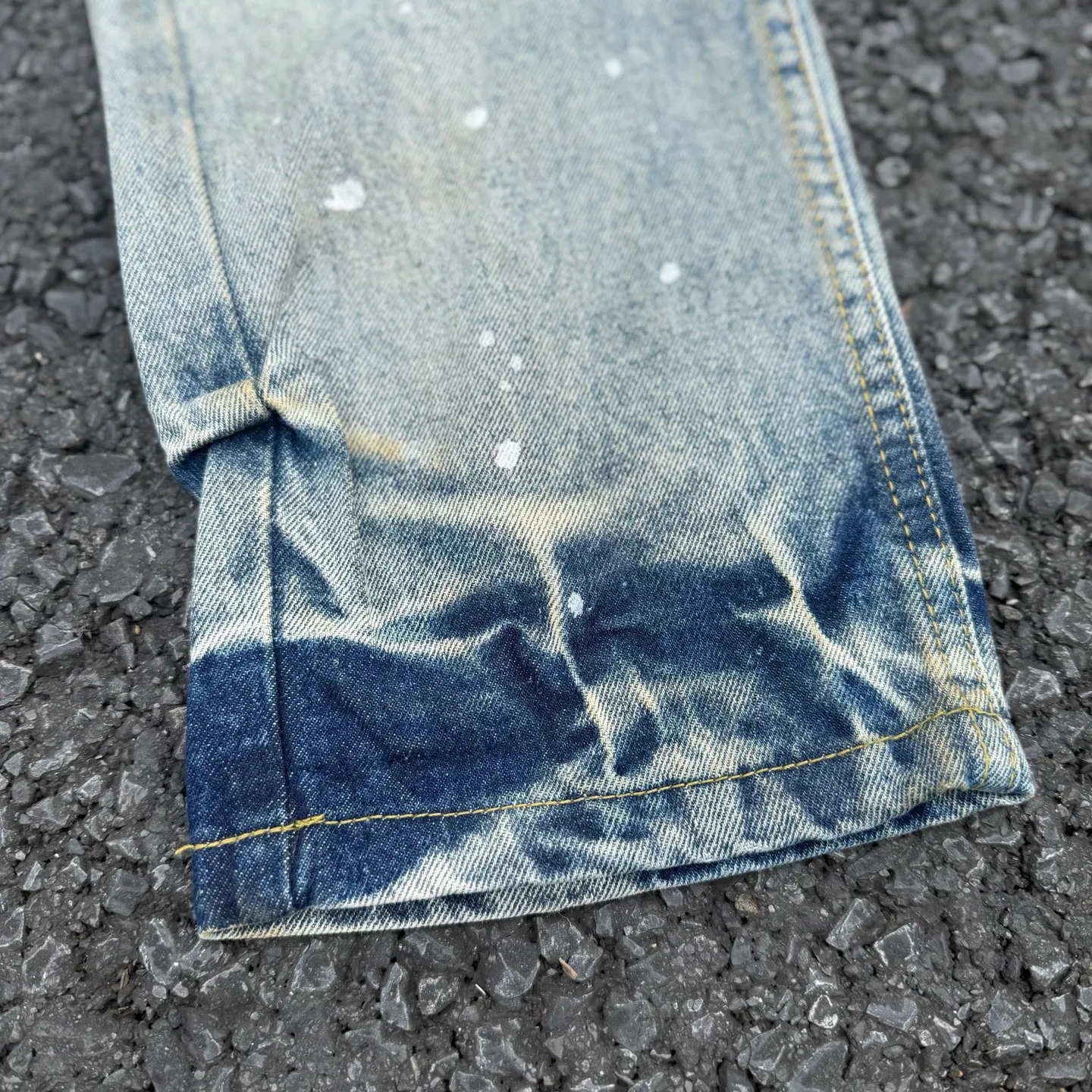 #8179 P260💰 GALLERY DEPT. Vintage splash-ink hole-cut logging, spray-dirty mud-dyed loose washed jeans - truly restore the ultimate texture of Vintage - original hardware accessories washed and other elevators, QR code analysis are all purchased from the original factory, high degree of restoration, you are welcome to compare with a certain product ~ - Three-dimensional version Loose and comfortable, not picky about the figure, tall and slim, factory Seiko, original quality control, same style for men and women, can be matched with couples, versatile recommendation Essential jeans for all seasons - sizes: 28 30 32 34 36